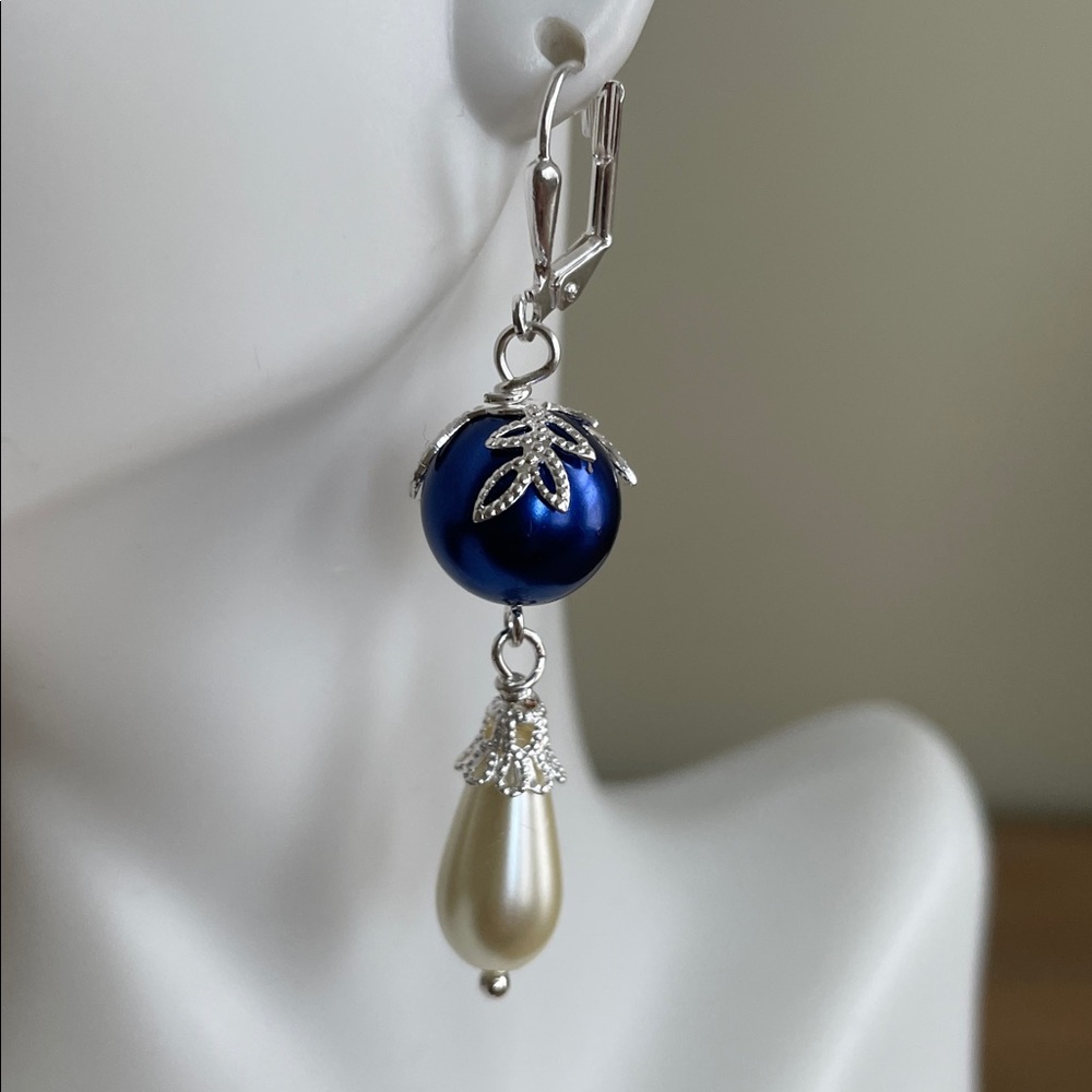 HAND CRAFTED ROYAL BLUE & CREAM FAUX PEARL DROP EARRINGS Vintage Style